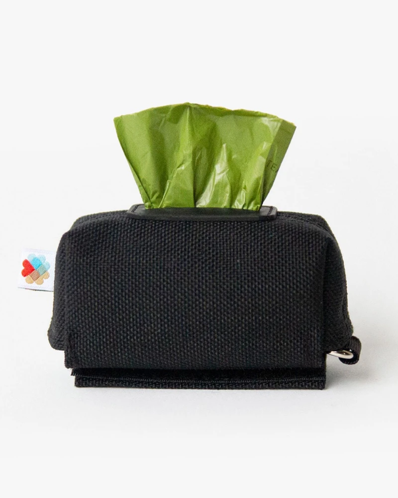 WILDEBEEST Funston Poo-Bag Dispenser In Black 1 WILDEBEEST Funston Poo-Bag Dispenser In Black