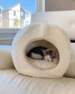CATENARY HOME Bouclé Modular Moon Cat Cave Bed -Pet Sale Shop 1 3982b4d6 fd65 4e54 9bce 8409ff8109ee