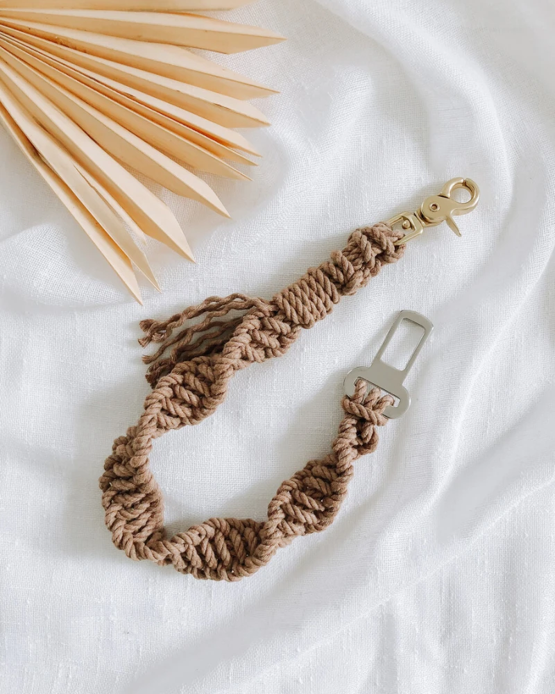 EMBER & IVORY Macrame Seat Belt Dog Restraint In Brown (Made In The USA) 1 EMBER & IVORY Macrame Seat Belt Dog Restraint In Brown (Made In The USA)