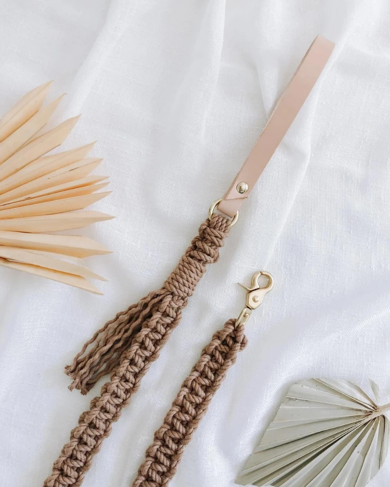 EMBER & IVORY Macrame And Leather Dog Leash In Brown (Made In The USA) 2 EMBER & IVORY Macrame And Leather Dog Leash In Brown (Made In The USA) - Image 2