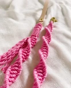 EMBER & IVORY Macrame And Leather Dog Leash In Hot Pink (Made In The USA) -Pet Sale Shop 2 e30d305d 4769 4c04 b49f 96d3fc8c7941