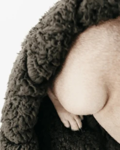 LAMBWOLF COLLECTIVE Taart Reversible Donut Pet Bed (FINAL SALE) -Pet Sale Shop 3 2b7eeae2 d415 466d 9a9f 7de715138505