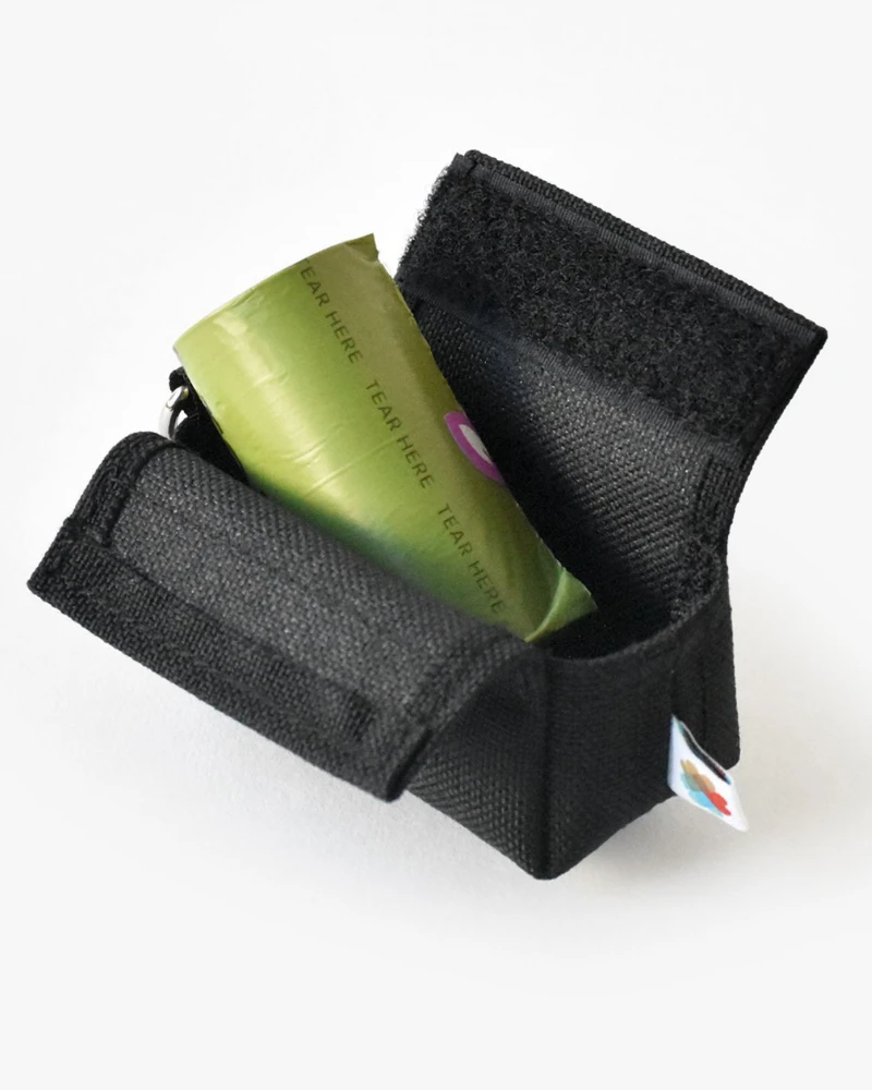 WILDEBEEST Funston Poo-Bag Dispenser In Black 3 WILDEBEEST Funston Poo-Bag Dispenser In Black - Image 3