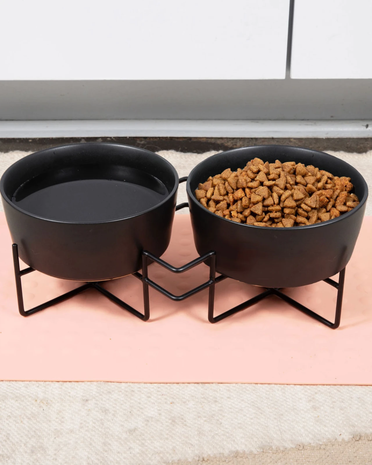 WAGGO Simple Solid Double Feeder Bowl + Bowl Stand In Black 3 WAGGO Simple Solid Double Feeder Bowl + Bowl Stand In Black - Image 3