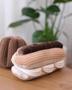 LAMBWOLF COLLECTIVE Eclair Enrichment Dog Toy