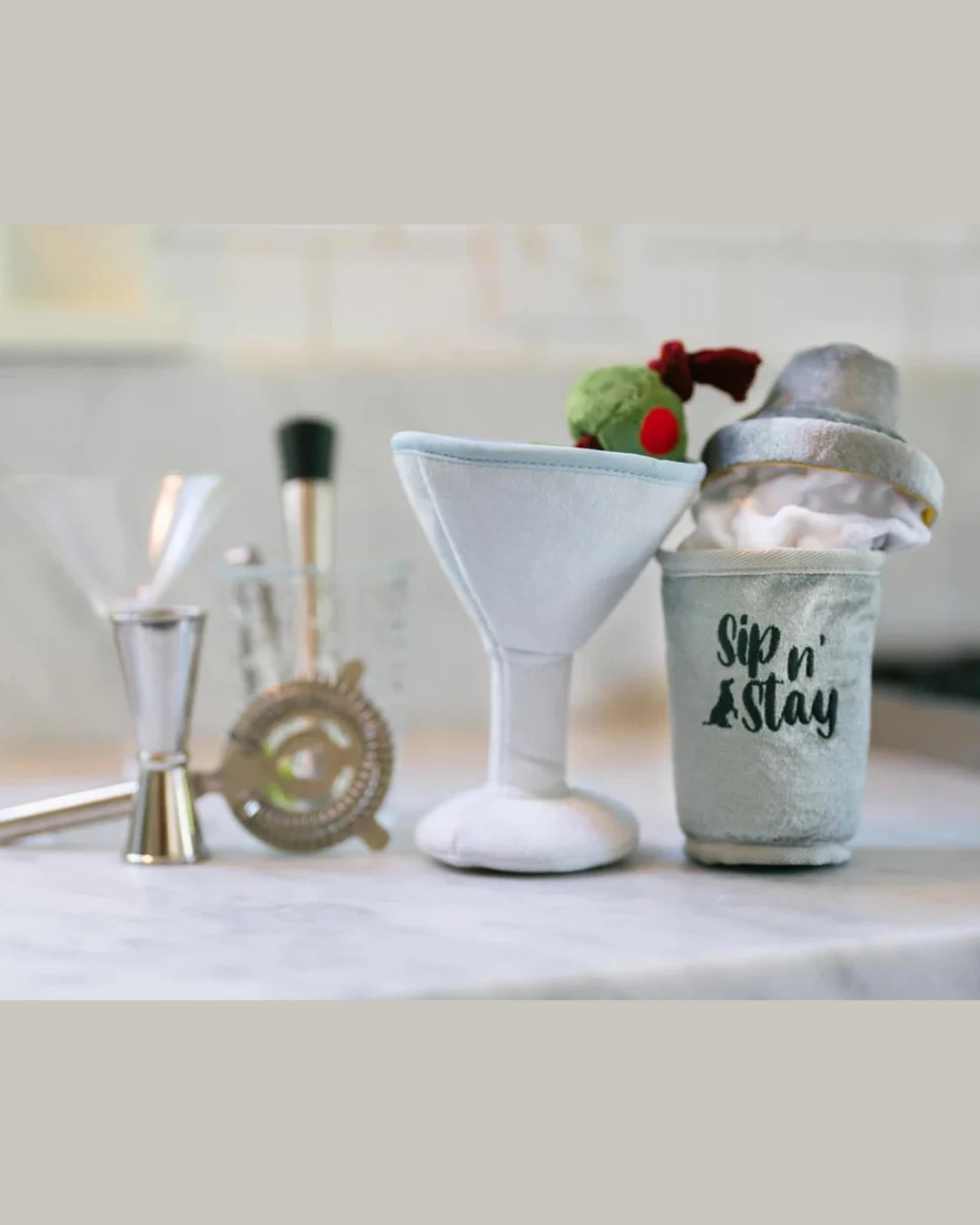 P.L.A.Y. Dogtail Shaker Squeaky Crinkle Dog Toy 6 P.L.A.Y. Dogtail Shaker Squeaky Crinkle Dog Toy - Image 6