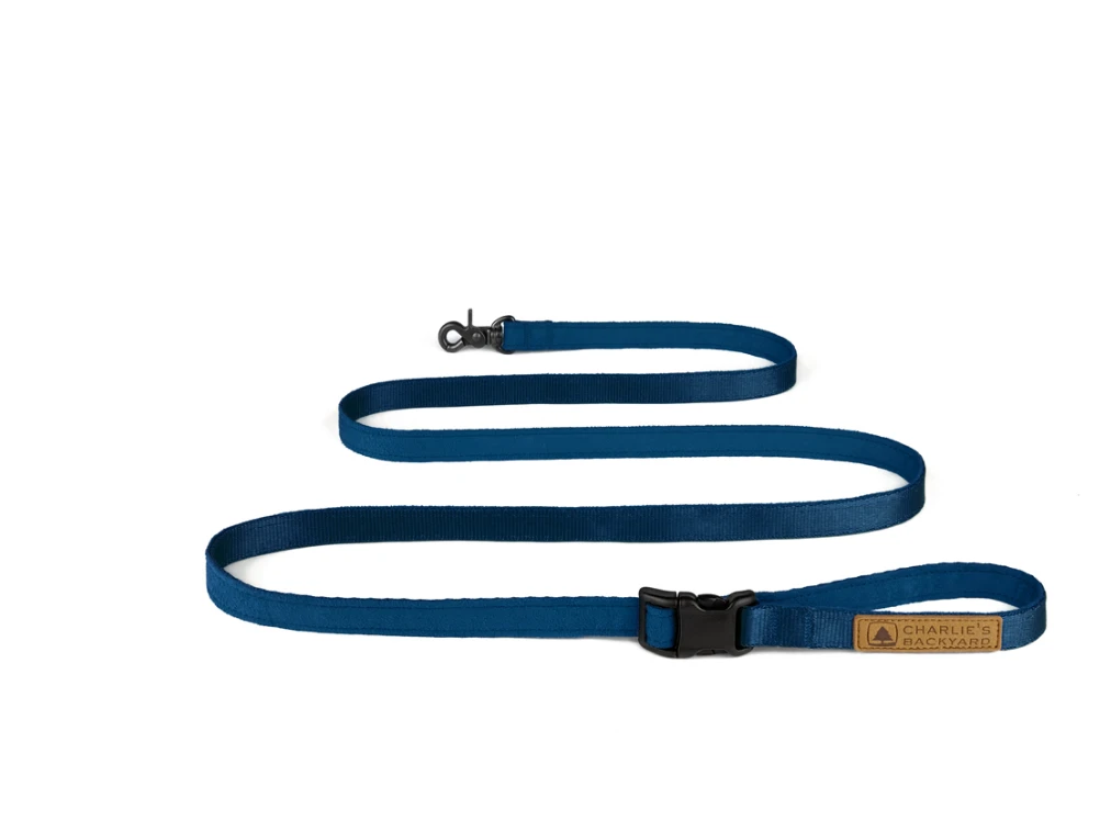 CHARLIE'S BACKYARD Adjustable Easy Dog Leash In Navy 6 CHARLIE'S BACKYARD Adjustable Easy Dog Leash In Navy - Image 6