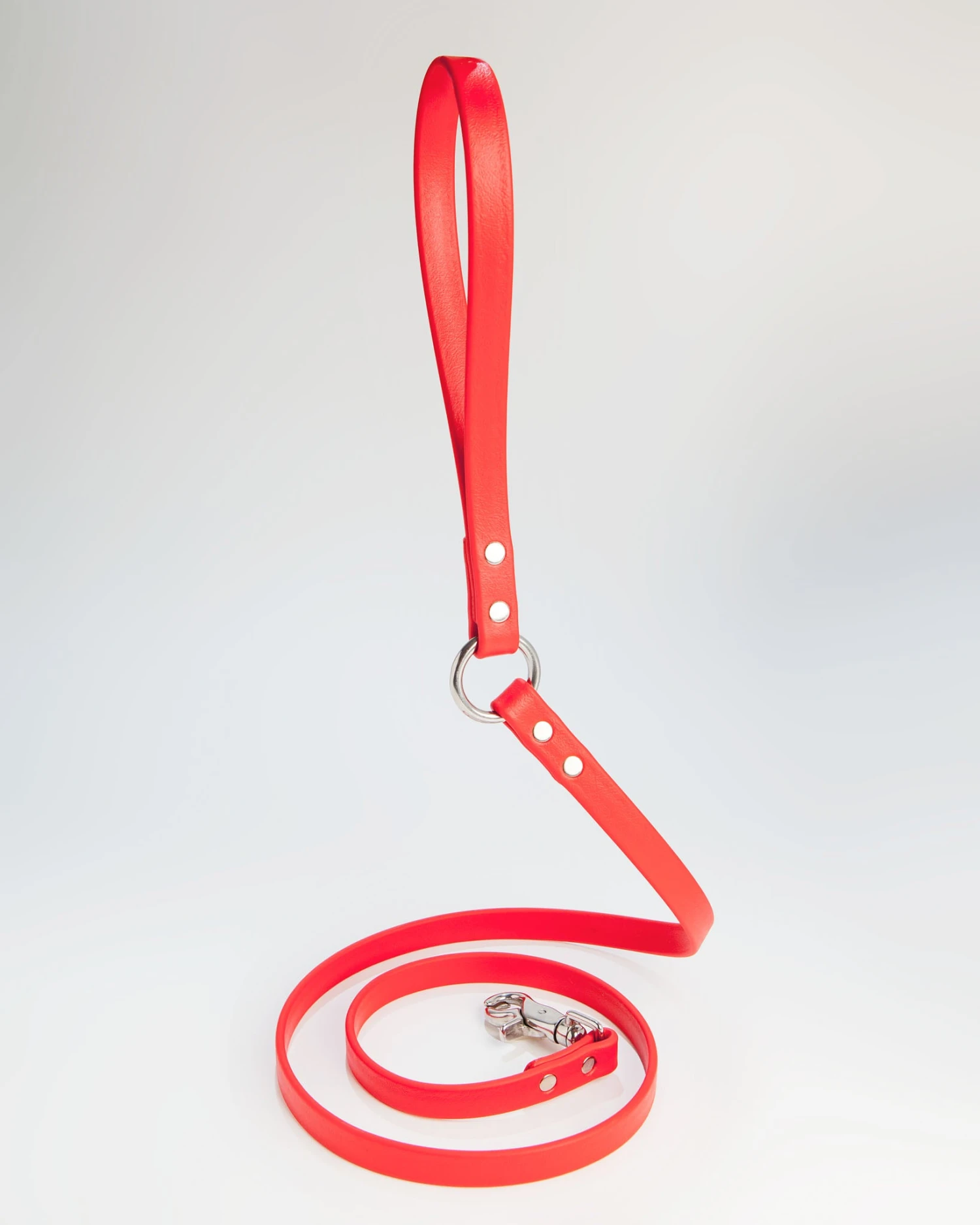 DOG & CO. COLLECTION City Leash In Real Red (Made In The USA) 9 DOG & CO. COLLECTION City Leash In Real Red (Made In The USA) - Image 9