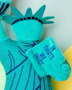 P.L.A.Y. Statue Of Liberty Squeaky Plush Dog Toy -Pet Sale Shop Dog Co 1C5A7850