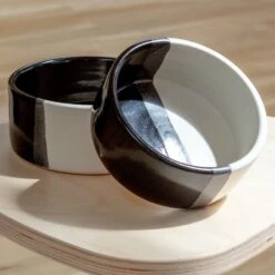 STYLE UNION HOME Otto Pet Bowl In Noir & Blanc (Made In The USA) 8 STYLE UNION HOME Otto Pet Bowl In Noir & Blanc (Made In The USA) -Pet Sale Shop Dog Co 1C5A8839