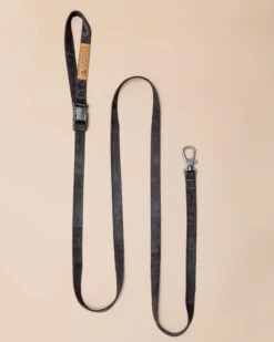 CHARLIE'S BACKYARD Adjustable Easy Dog Leash In Black