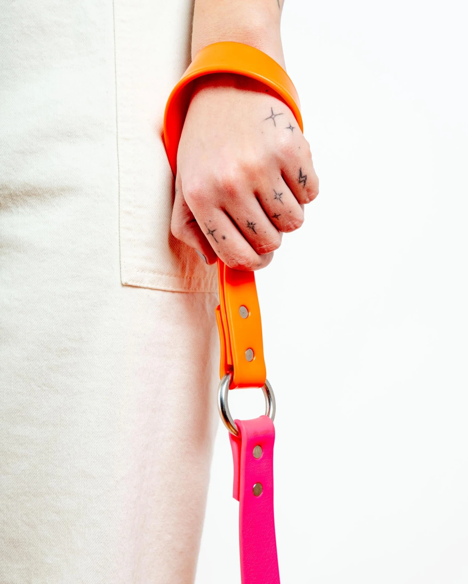 DOG & CO. COLLECTION City Leash In Neon Pink & Neon Orange (4 Or 6 Foot) (Made In The USA) 8 DOG & CO. COLLECTION City Leash In Neon Pink & Neon Orange (4 Or 6 Foot) (Made In The USA) - Image 8