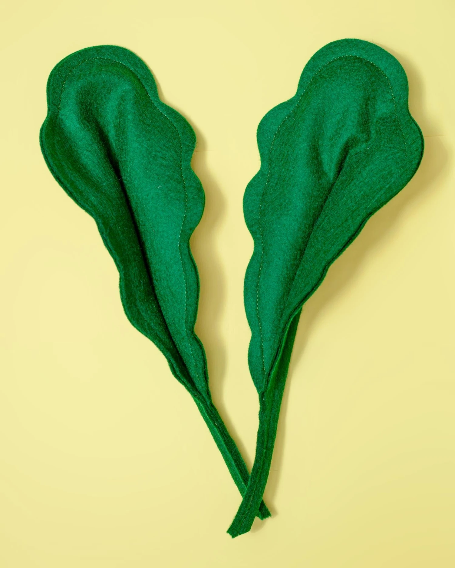 CIAO GATTO Crunchy Kitty Kale Catnip Toy 1 CIAO GATTO Crunchy Kitty Kale Catnip Toy