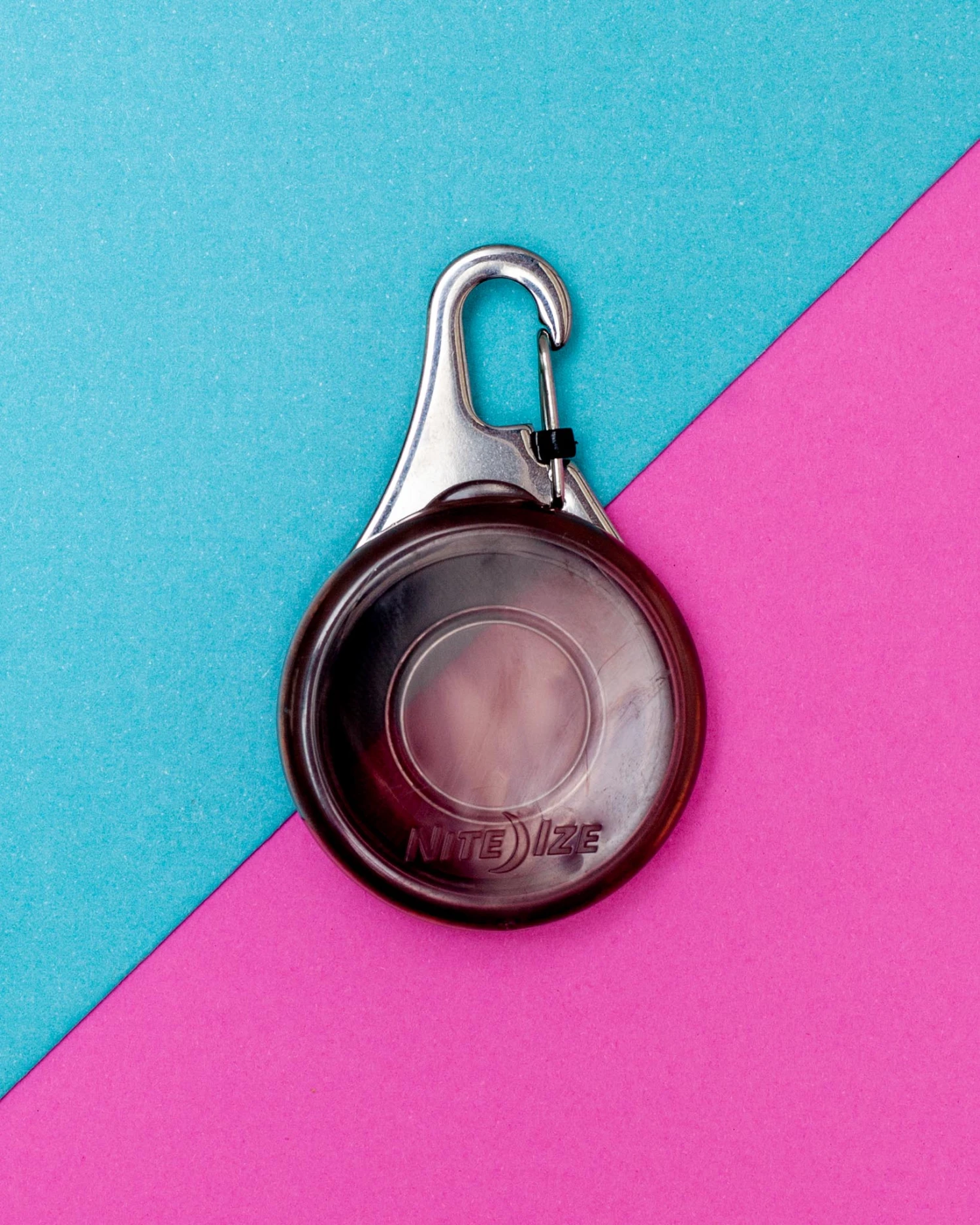 NITE IZE Wearabout™ Clippable Protective AirTag® Holder For Dogs 1 NITE IZE Wearabout™ Clippable Protective AirTag® Holder For Dogs