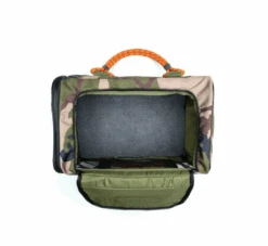 ROVERLUND Out-Of-Office Dog Carrier In Camo With Orange Straps 17 ROVERLUND Out-Of-Office Dog Carrier In Camo With Orange Straps -Pet Sale Shop ROVERLUND Out Of Office Dog Carrier in Camo 4 6f36d5f2 c5b8 42f6 8982 7e3f73f80632