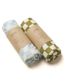 THE PAWS Cotton + Terry Dog Towel -Pet Sale Shop c5d629c10dc806f8dd30952de8fc26601d440d753bc9ee2413c03c3b251be9e4