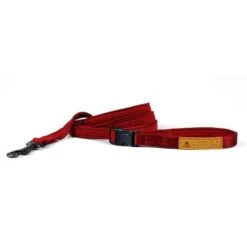 CHARLIE'S BACKYARD Adjustable Easy Dog Leash In Red -Pet Sale Shop charlie s backyard easy leash red 2 72b4d1fe 06fb 4318 8beb a3ecb78a037d